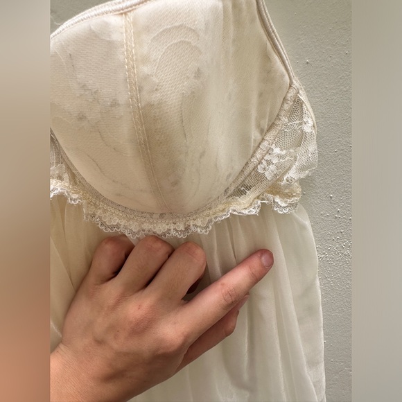 SOLD-Victoria's Secret Sexy Little Things Cream Lace Mesh Sheer Babydoll Nightie - Picture 7 of 11
